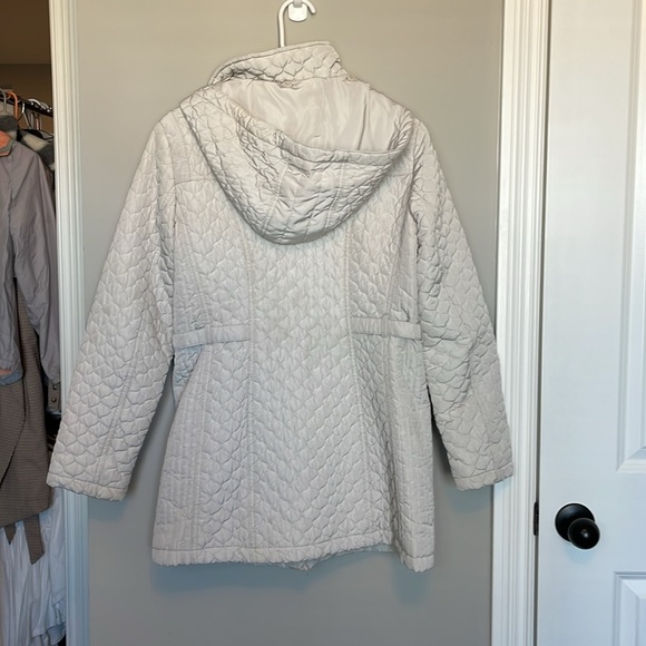 Gallery Quilted Water Resistant Hooded Jacket - Picture 10 of 15